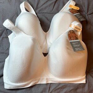 NWT Lot Of 2 BALI Cool Comfort White  Bras 40DD Wide No Slip Straps Seamless